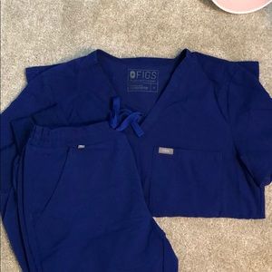 Figs scrubs joggers set in royal blue